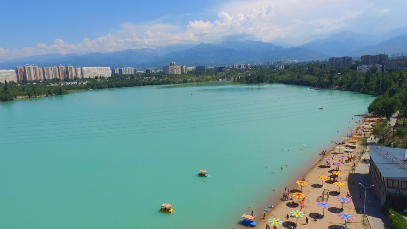 Озеро Сайран. Кадр из видео TengrinewsTV