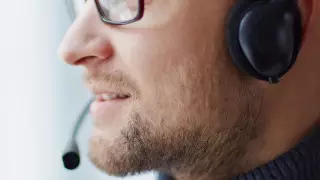 Озвучен заработок мошенников из кол-центров