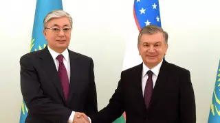 Токаев обсудил с президентом Узбекистана расширение сотрудничества
