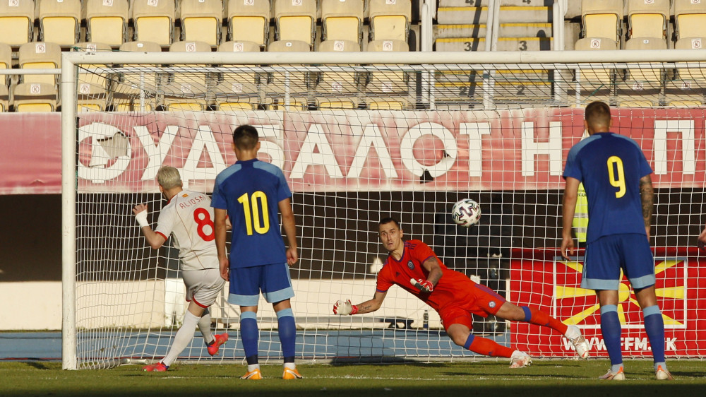 Сборная Казахстана по футболу крупно проиграла Северной Македонии