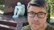 Онколог предупредил о симптоме рака, который можно заметить во время еды