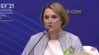 Бизнесвумен произвела фурор, выступив с обличительной речью на форуме в Петербурге