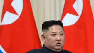 Ким Чен Ын впервые за месяц появился на публике