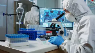 Эксперт прокомментировал новую версию происхождения COVID-19