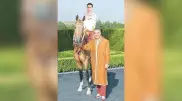 Президент Туркменистана подарил коня своему сыну