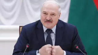 Лукашенко заявил, что Беларуси нужно собственное производство стрелкового оружия