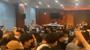 Студенты взяли в заложники директора колледжа в Китае