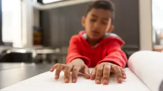 Парламент принял закон об обучении детей с особыми потребностями