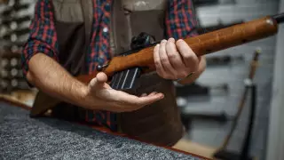 Актюбинцы, состоящие на учете в психдиспансере, имеют разрешения на оружие - прокурор