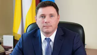 Мэр в России впал в кому после падения с электросамоката