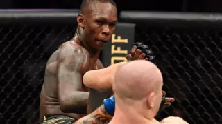 Адесанья победил Веттори на UFC