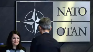 НАТО больше не будет считать Россию "конструктивным партнером"