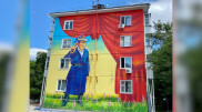"Безбородый обманщик": в Нур-Султане появился новый мурал