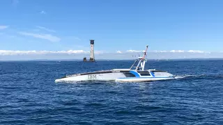 Беспилотный корабль отправился в плавание через Атлантику