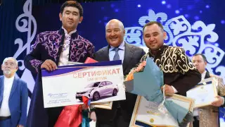 Победителей айтыса акынов определили в Туркестанской области