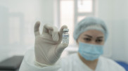 Разработчик "Спутник V" объяснил, почему вакцина точно не вызовет бесплодия