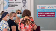 Давно вакцинировавшиеся от COVID-19 могут быть подвержены новому штамму "дельта" - мэр Москвы