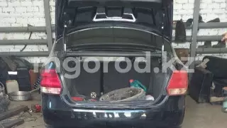 Мужчину убило током в смотровой яме на СТО в Уральске