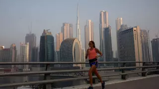 Бесплатную вакцинацию туристов начали проводить в ОАЭ