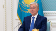 Президент Токаев поздравил госслужащих