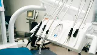 Цой прокомментировал смерть девочки, впавшей в кому после посещения стоматологии