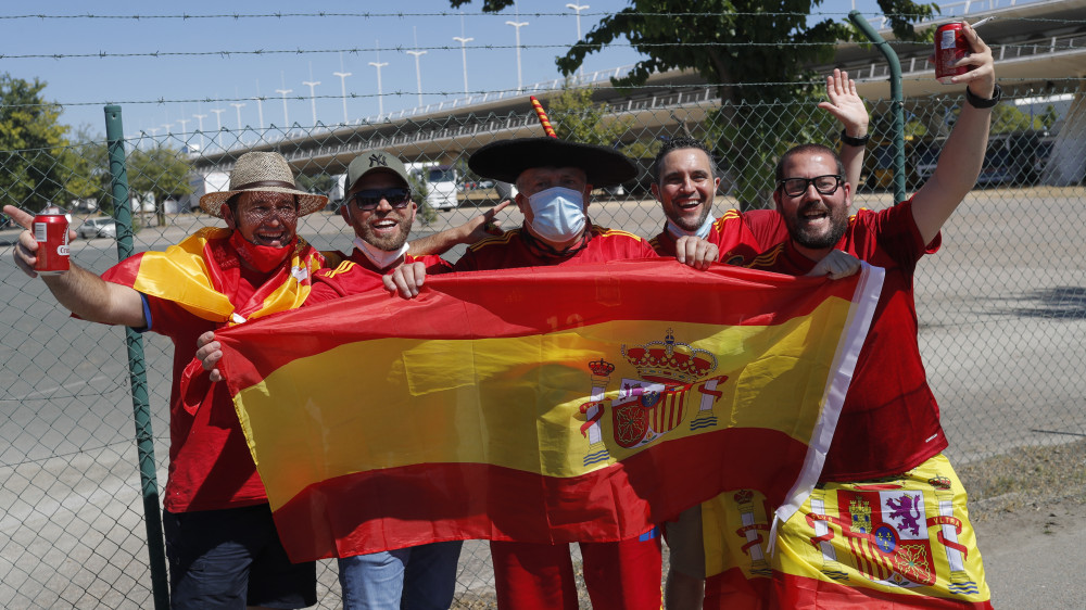 Испания отменяет ношение масок на улице