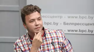 Протасевича и его девушку перевели под домашний арест