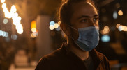В ВОЗ объяснили, зачем носить маски вакцинированным