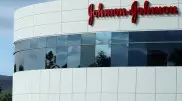 Johnson & Johnson выплатит 230 миллионов долларов из-за опиоидного скандала