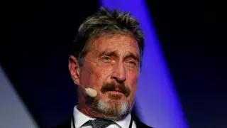 Названа причина смерти основателя McAfee в испанской тюрьме
