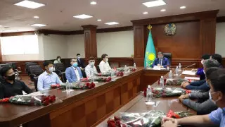 Аким Атырауской области пожелал удачи участникам Олимпиады