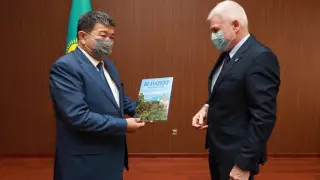 Аким Атырауской области принял посла Венгрии