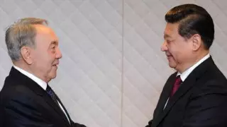 "Демалып қайтуға шақырады" - Назарбаев Қытай төрағасымен қарым-қатынасы туралы