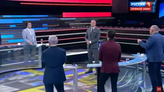 Политологи устроили потасовку на программе "60 минут"