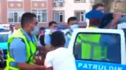 Потасовка с полицейскими из-за задержания водителя попала на видео в Актау