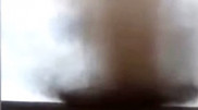 Мощный смерч в Ростовской области засняли на видео