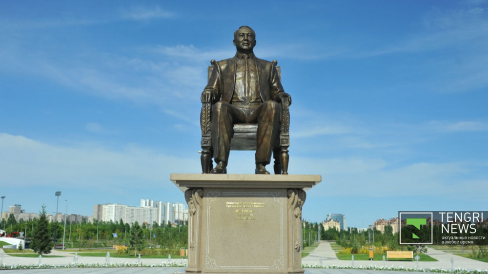 Как выглядит памятник Назарбаеву в Нур-Султане: фото и видео