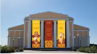 Портретами великих кюйши в стиле поп-арт украсили Шымкент