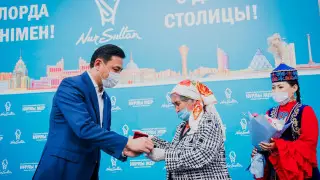 400 семей получили ключи от квартир в Нур-Султане