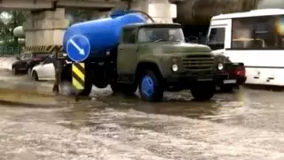 Жители Актобе просят объявить режим ЧС в связи с ливнями