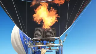 Воздушный шар упал на дом в Новой Зеландии