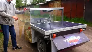 Блогер построил солнцемобиль и путешествует по Казахстану