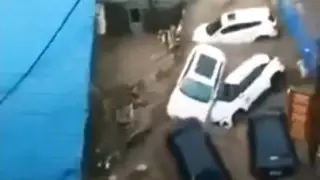 Из-за наводнения в Китае погибли 12 человек