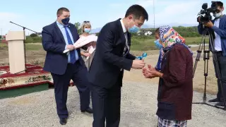 В Риддере погорельцам выдали ключи от новых домов