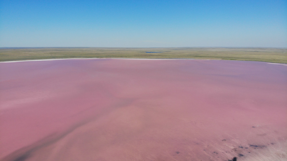 Почему высохло розовое озеро Кобейтуз, рассказали в акимате