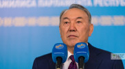 Назарбаев поздравил Мирзиеева с днем рождения