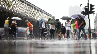 Наводнение заблокировало доступ к больницам в Лондоне