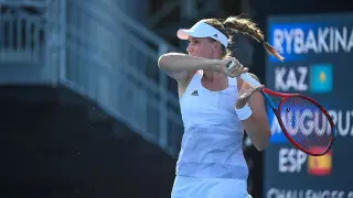 Рыбакина: "Приятно, когда тебя поддерживает весь Казахстан. Я это чувствую"