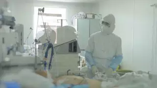 "Койки заполняются мгновенно". Врачи обратились к астанчанам