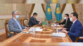 Президент Токаев принял премьера и главу "Самрук-Казына"